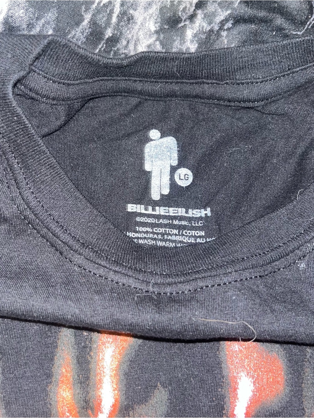 Billie Eilish Black Graphic Band Tee with red Print size large - Picture 2 of 5